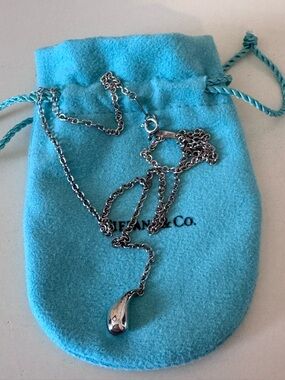 Tiffany & Co *RARE* Peretti Silver Teardrop Tear Drop Lariat Necklace
